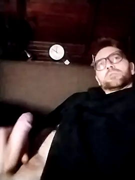 tomee83 online show from 10-28-25, 10:52