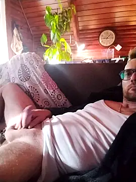 tomee83 online show from 10-11-25, 07:09