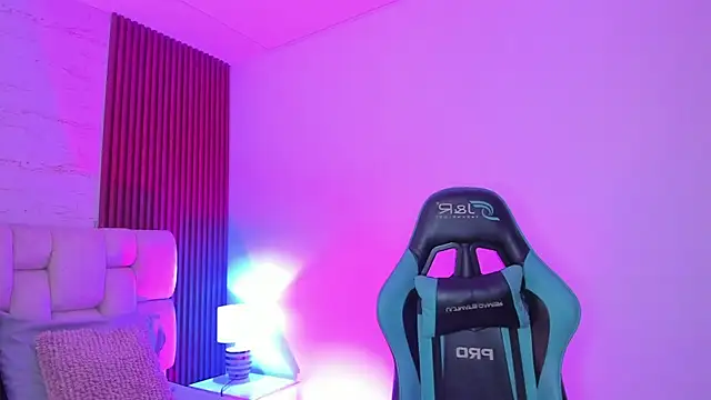 SophiaWylde online show from 09-19-25, 05:22