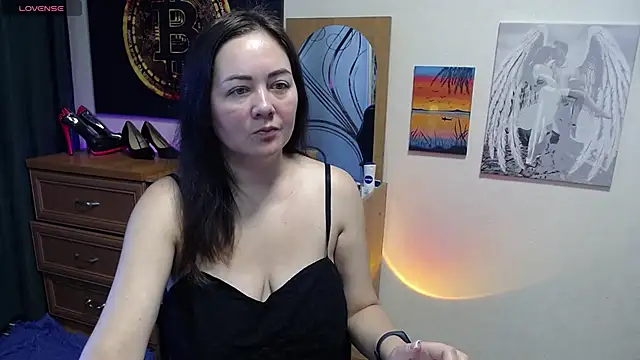 Snapshot of JuliaMorganss chatting on 08-01-26, 06:22 JuliaMorganss online show from 08-01-26, 06:22