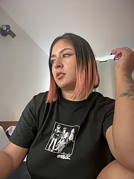 Snapshot of Rae_Lil_White chatting on 02-16-25, 09:49 Rae Lil White online show from 02-16-25, 09:49