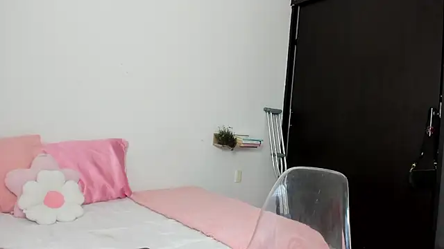 analia collins online show from 06-19-26, 01:28