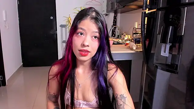 analia collins online show from 06-25-26, 01:25