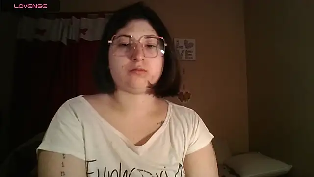 Snapshot of imsohornydacom chatting on 10-13-25, 12:12 imsohornydacom online show from 10-13-25, 12:12