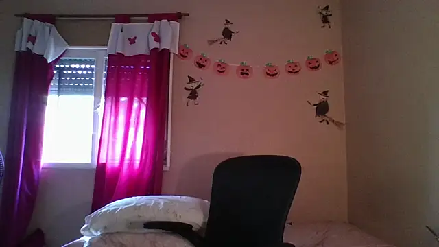 Snapshot of imsohornydacom chatting on 11-08-25, 07:39 imsohornydacom online show from 11-08-25, 07:39