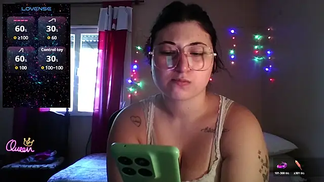 Snapshot of imsohornydacom chatting on 12-19-25, 03:14 imsohornydacom online show from 12-19-25, 03:14