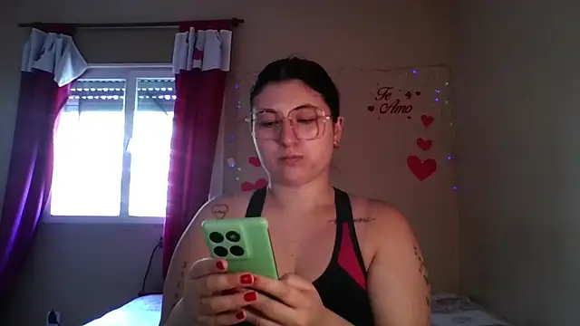 Snapshot of imsohornydacom chatting on 02-12-26, 05:45 imsohornydacom online show from 02-12-26, 05:45