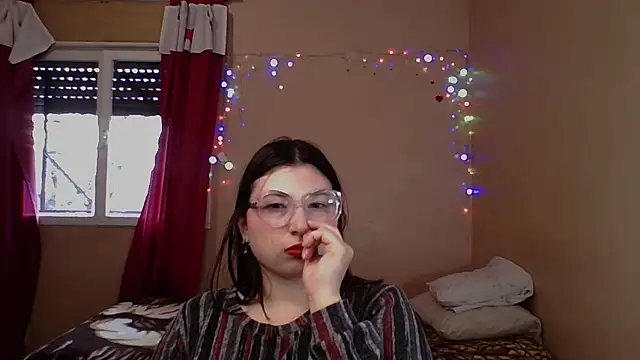 Snapshot of imsohornydacom chatting on 06-04-26, 05:28 imsohornydacom online show from 06-04-26, 05:28