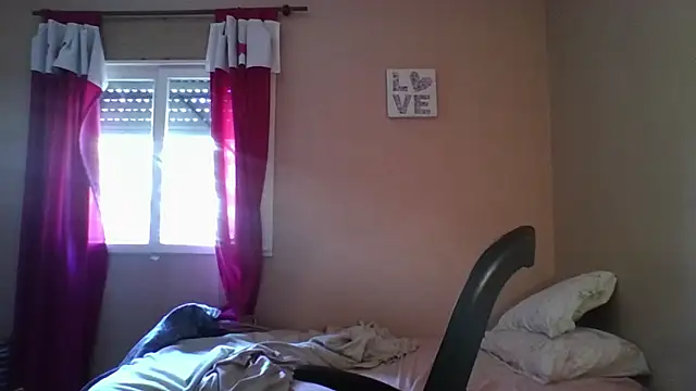 Snapshot of imsohornydacom chatting on 12-03-25, 03:33 imsohornydacom online show from 12-03-25, 03:33