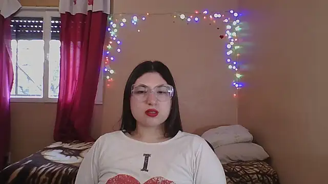 Snapshot of imsohornydacom chatting on 06-07-26, 05:29 imsohornydacom online show from 06-07-26, 05:29