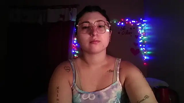 Snapshot of imsohornydacom chatting on 02-13-26, 10:43 imsohornydacom online show from 02-13-26, 10:43