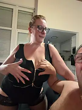 Snapshot of darkmoonsubmissive chatting on 06-29-26, 07:24 darkmoonsubmissive online show from 06-29-26, 07:24