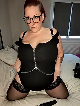 Snapshot of darkmoonsubmissive chatting on 10-02-25, 07:34 darkmoonsubmissive online show from 10-02-25, 07:34