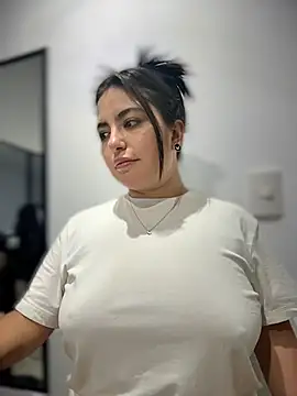 sukhakunis1 online show from 11-26-25, 12:43