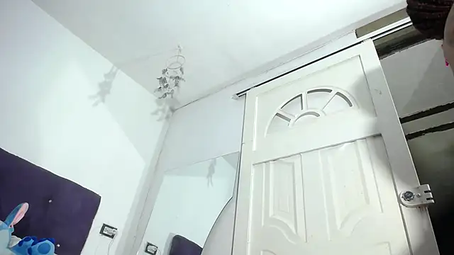 Squirter pussybomb online show from 03-12-26, 05:02