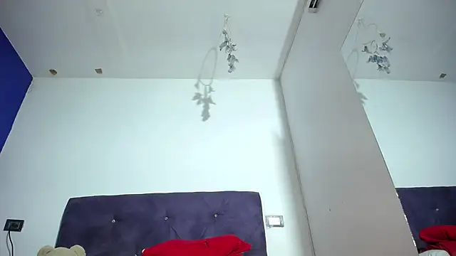 Squirter pussybomb online show from 10-24-25, 05:17