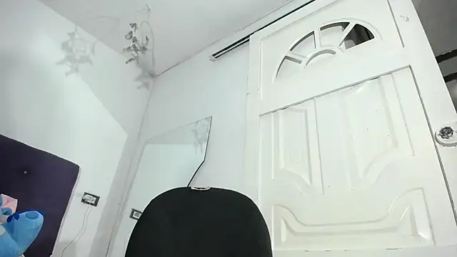 Squirter pussybomb online show from 03-20-26, 06:58