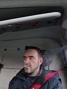 Snapshot of pachapeter chatting on 02-13-26, 07:08 pachapeter online show from 02-13-26, 07:08