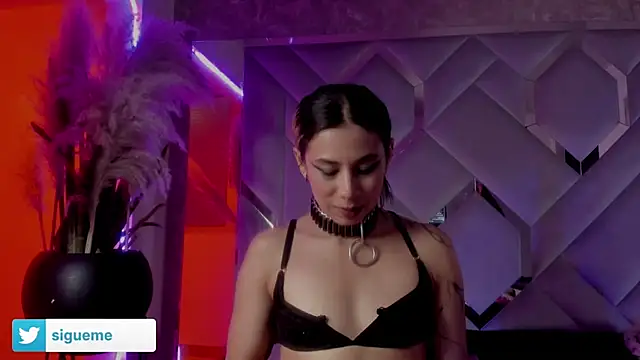 Sara Foxx1 online show from 12-01-25, 08:53