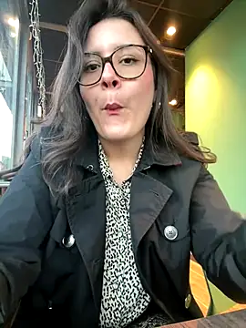 Its Jade online show from 10-24-25, 04:06