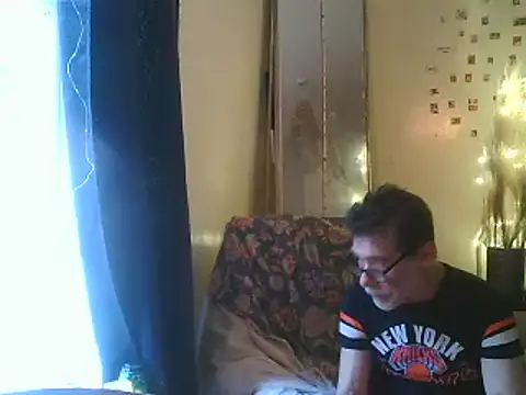 DaddyQuimHot online show from 02-11-25, 02:02