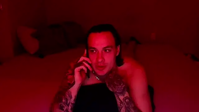 Snapshot of baphomet_from_ice chatting on 11-16-25, 01:05 baphomet from ice online show from 11-16-25, 01:05