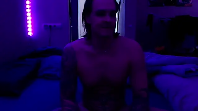 Snapshot of baphomet_from_ice chatting on 03-15-26, 07:48 baphomet from ice online show from 03-15-26, 07:48