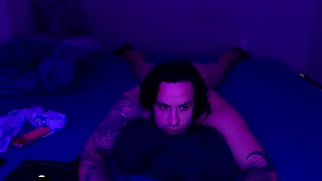 Snapshot of baphomet_from_ice chatting on 11-27-25, 11:54 baphomet from ice online show from 11-27-25, 11:54