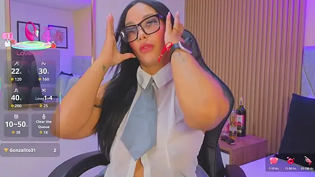 Dakota diaz  online show from 10-26-25, 08:09