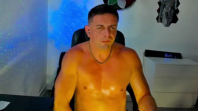 Snapshot of petr37pol chatting on 05-30-26, 05:36 petr37pol online show from 05-30-26, 05:36