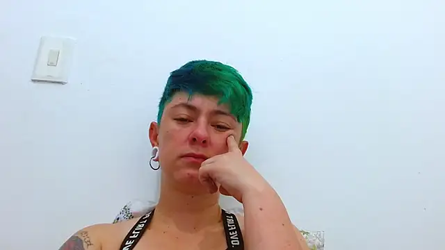 tomboyblue online show from 02-05-26, 03:30