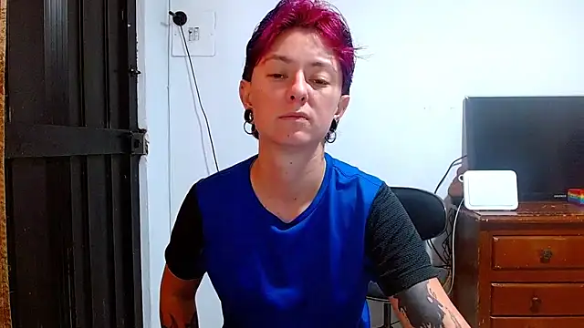 tomboyblue online show from 05-12-26, 04:57