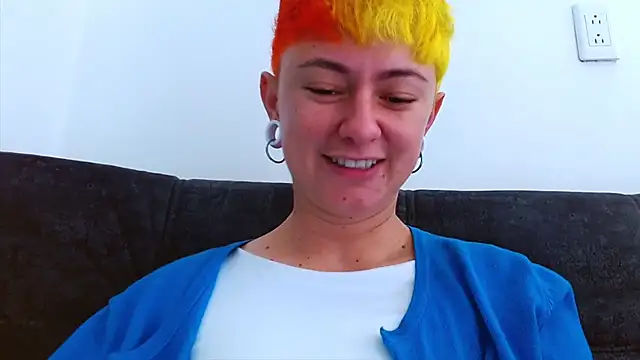 tomboyblue online show from 12-20-25, 03:59