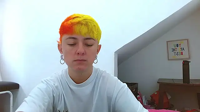 tomboyblue online show from 12-21-25, 03:14