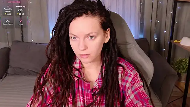 Snapshot of CoreyJane chatting on 01-19-26, 04:49 CoreyJane online show from 01-19-26, 04:49