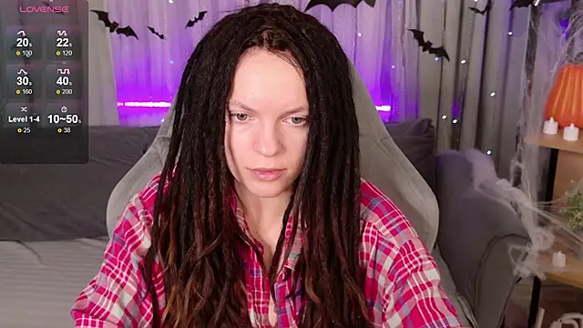 Snapshot of CoreyJane chatting on 10-21-25, 04:34 CoreyJane online show from 10-21-25, 04:34