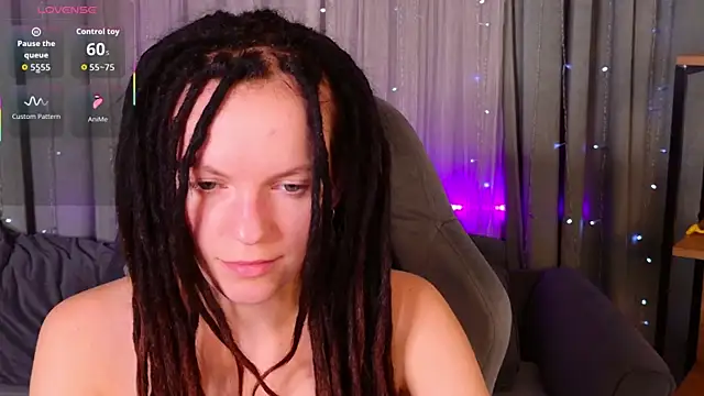 Snapshot of CoreyJane chatting on 05-10-26, 04:49 CoreyJane online show from 05-10-26, 04:49