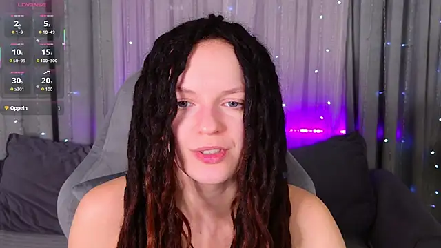 Snapshot of CoreyJane chatting on 05-28-26, 05:15 CoreyJane online show from 05-28-26, 05:15