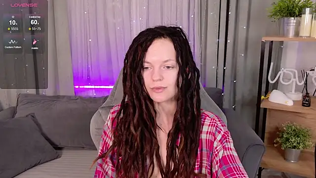 Snapshot of CoreyJane chatting on 09-23-25, 04:41 CoreyJane online show from 09-23-25, 04:41