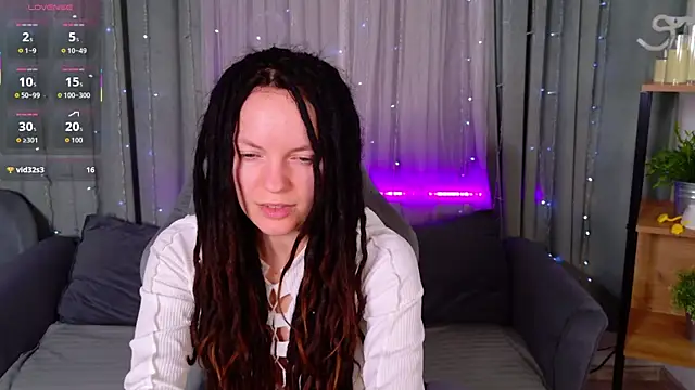 Snapshot of CoreyJane chatting on 06-14-26, 04:35 CoreyJane online show from 06-14-26, 04:35