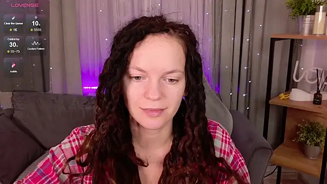 Snapshot of CoreyJane chatting on 10-05-25, 04:25 CoreyJane online show from 10-05-25, 04:25