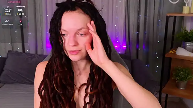 Snapshot of CoreyJane chatting on 05-26-26, 04:43 CoreyJane online show from 05-26-26, 04:43