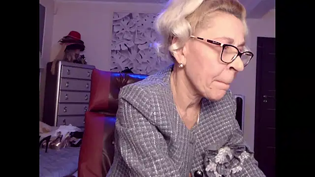 HornyMilf 555 online show from 10-06-25, 01:12