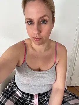 MariaValentine online show from 02-25-26, 08:58