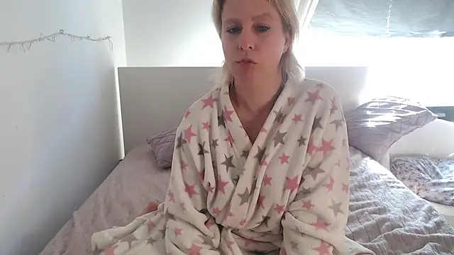 MariaValentine online show from 03-15-26, 09:16