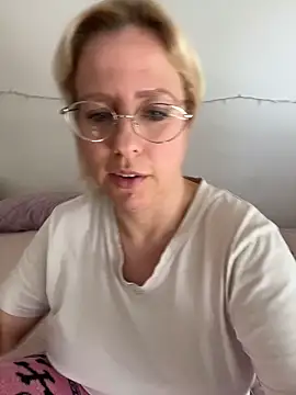 MariaValentine online show from 03-19-26, 08:36