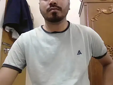 Snapshot of desiboyasif chatting on 09-29-25, 05:18 desiboyasif online show from 09-29-25, 05:18