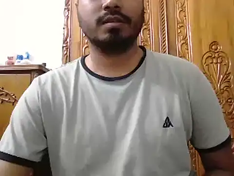 Snapshot of desiboyasif chatting on 10-06-25, 06:08 desiboyasif online show from 10-06-25, 06:08