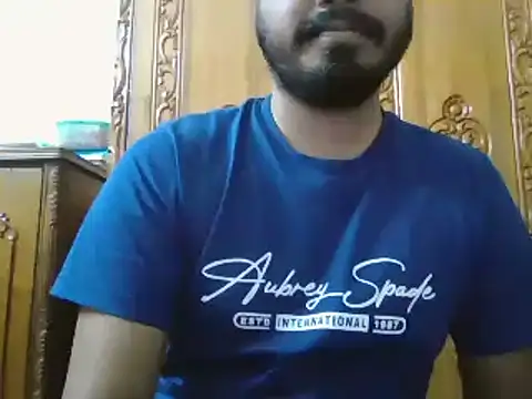 Snapshot of desiboyasif chatting on 12-25-24, 05:15 desiboyasif online show from 12-25-24, 05:15