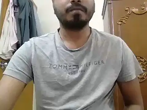 Snapshot of desiboyasif chatting on 10-12-25, 04:30 desiboyasif online show from 10-12-25, 04:30